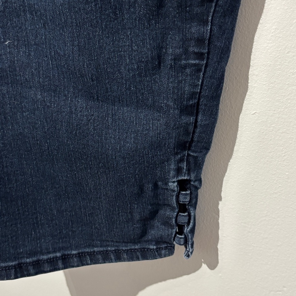 π4/30$π Midnight Blue Denim Shorts - Picture 3 of 5